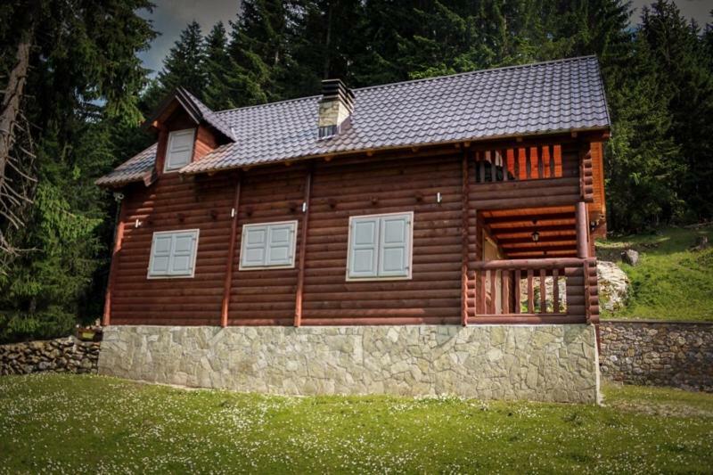 Triangle Woodhouse Villa Plav Exterior foto